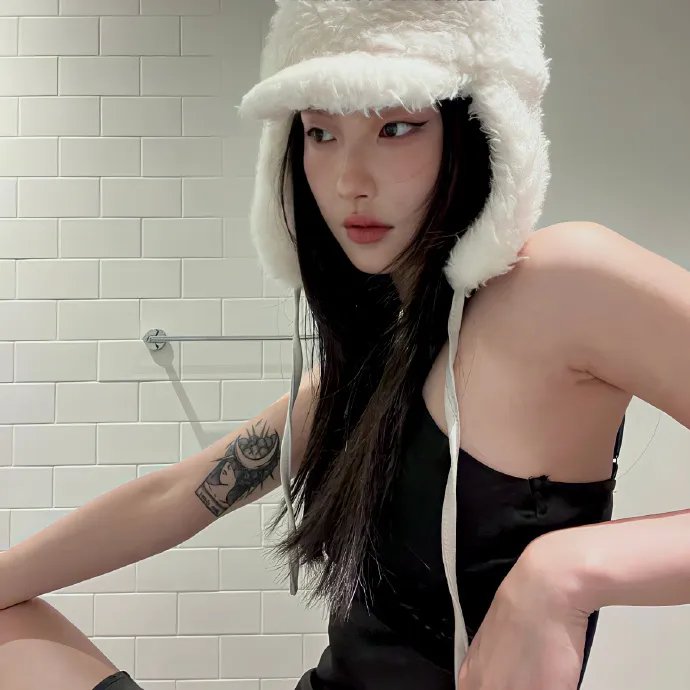 身为悲剧始作俑者的最强邪恶BOSS女王为民竭心尽力